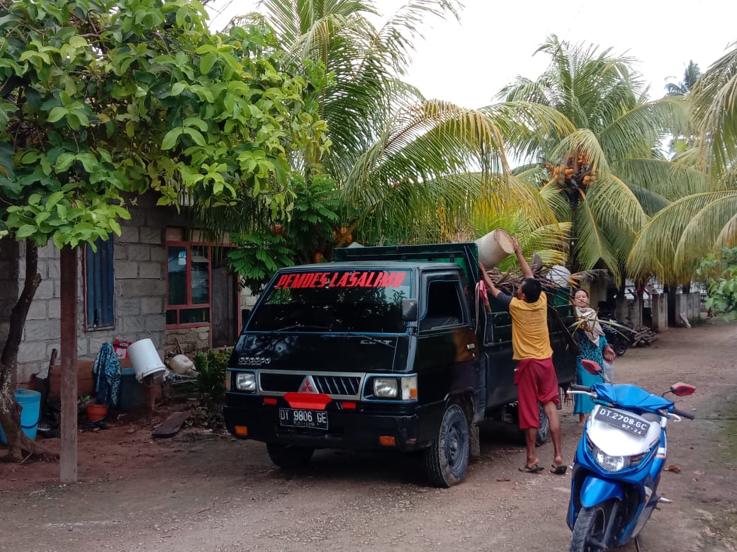 Mobil Sampah Desa Mulai Beroperasi